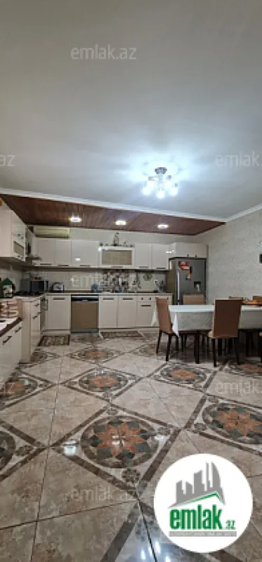 Satılır 10 otaqlı həyət evi 320 m²