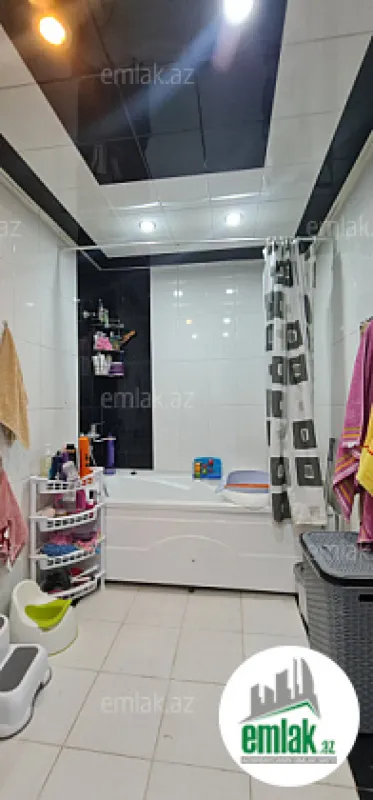 Satılır 10 otaqlı həyət evi 320 m²
