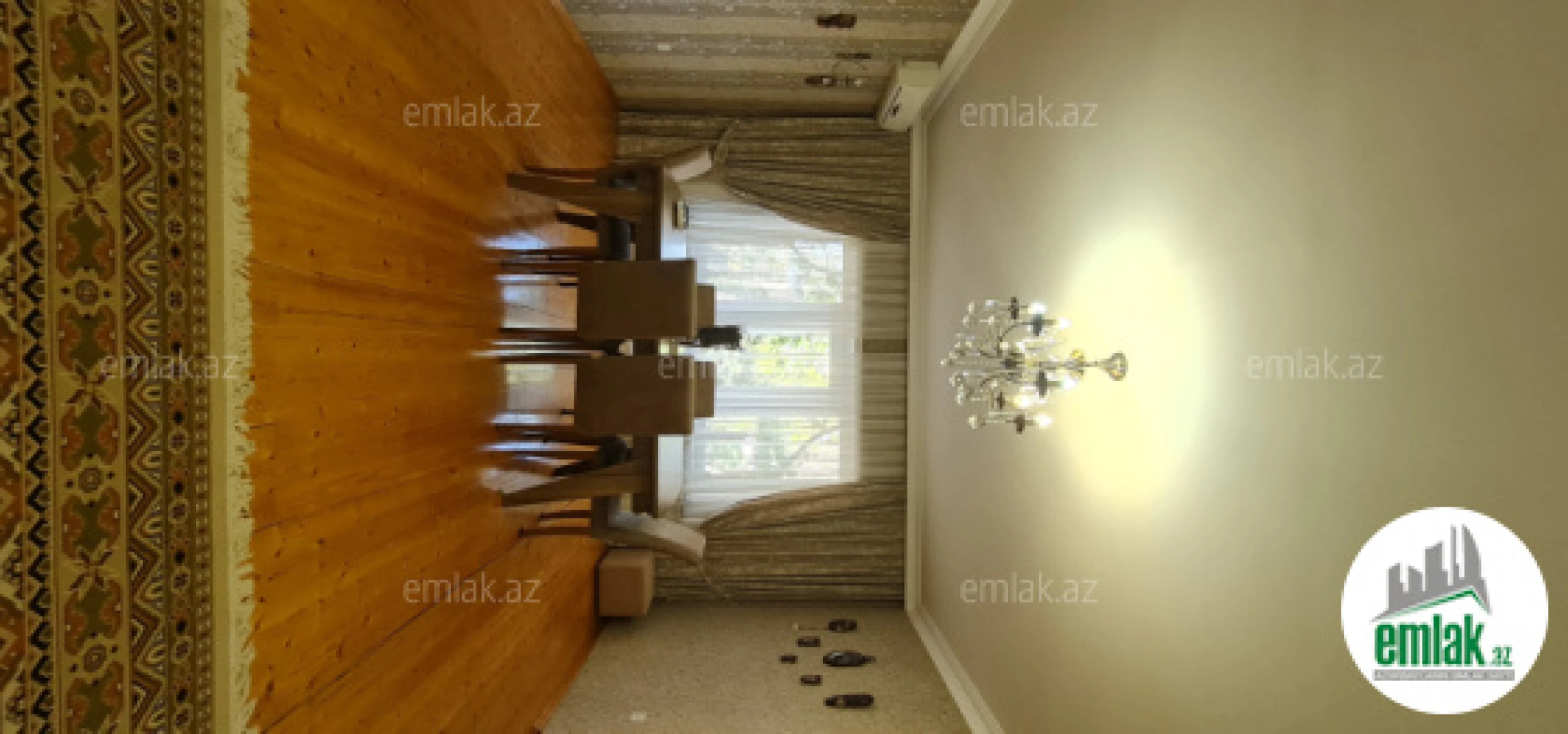 Satılır 10 otaqlı həyət evi 320 m²