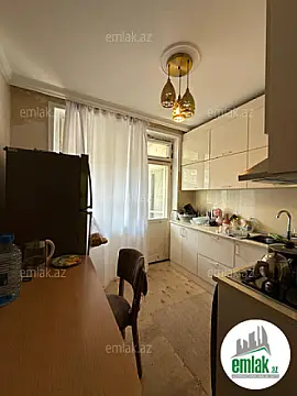 Satılır 3 otaqlı köhnə tikili 91 m²