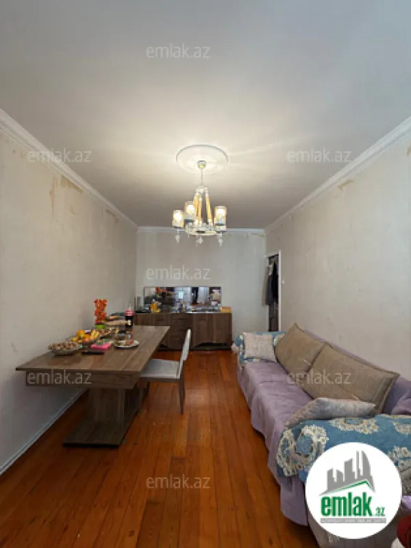 Satılır 3 otaqlı köhnə tikili 91 m²