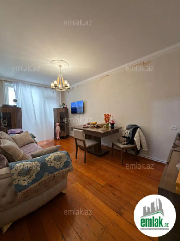 Satılır 3 otaqlı köhnə tikili 91 m²