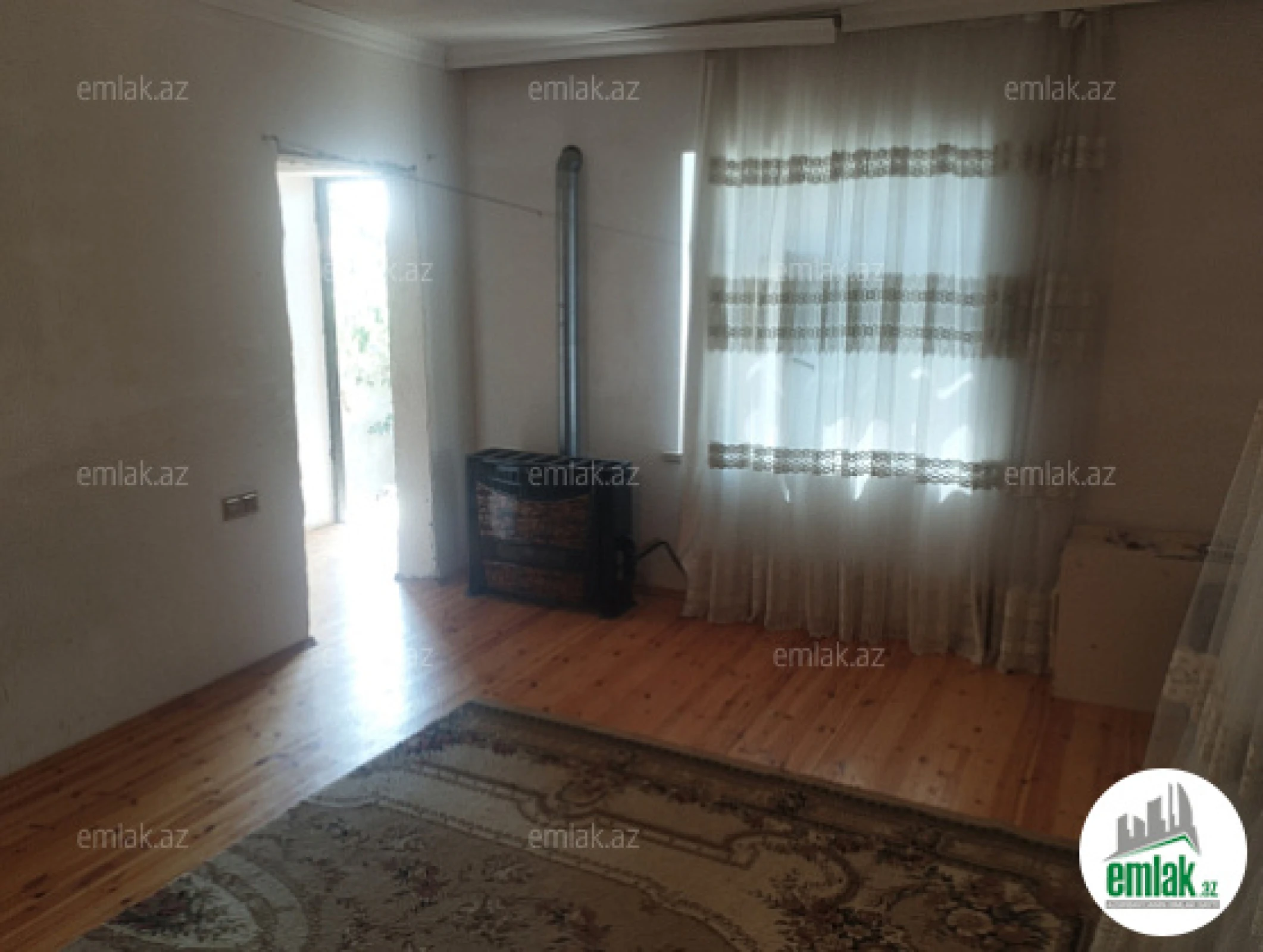 Satılır 6 otaqlı həyət evi 200 m²