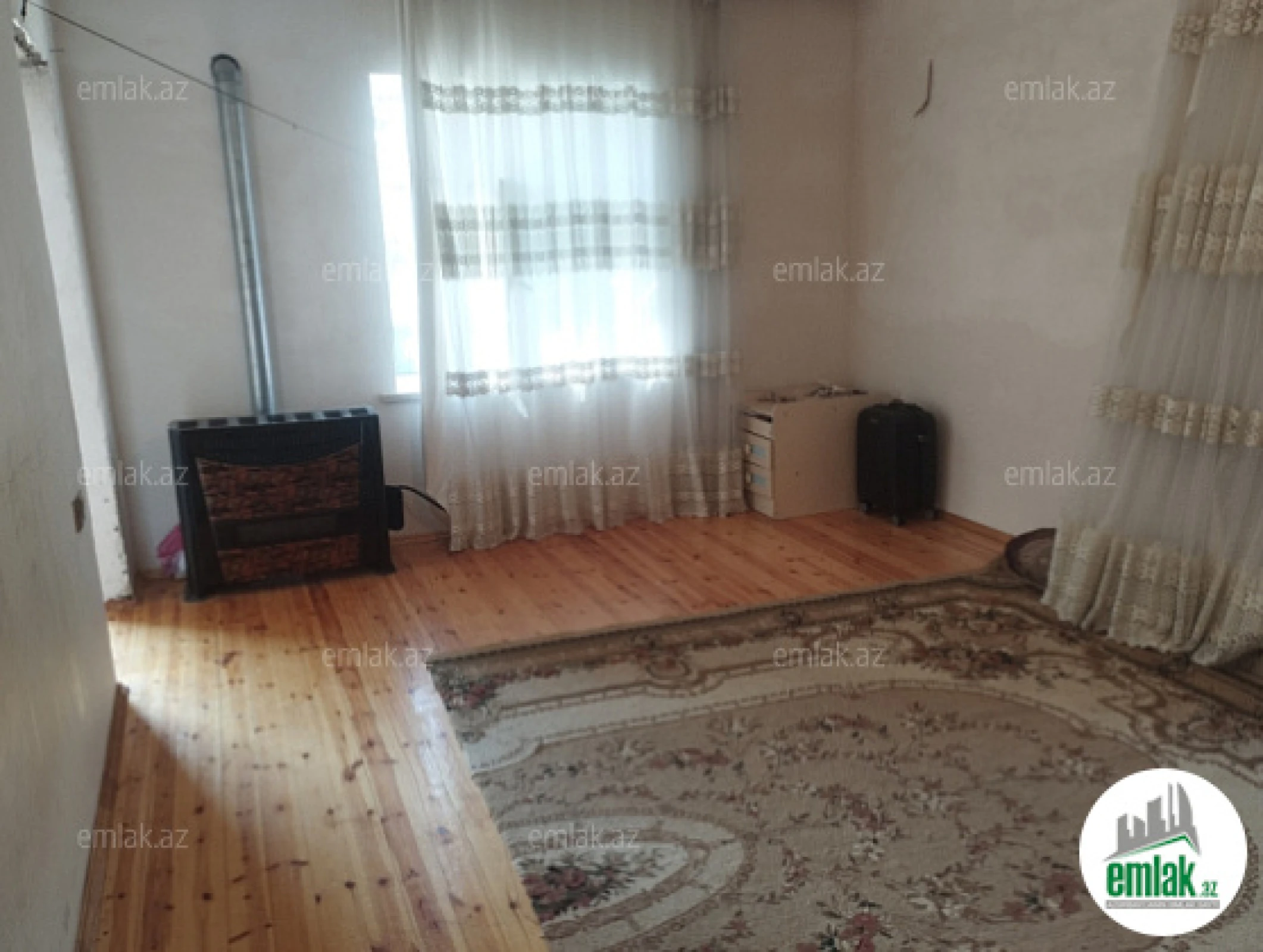 Satılır 6 otaqlı həyət evi 200 m²