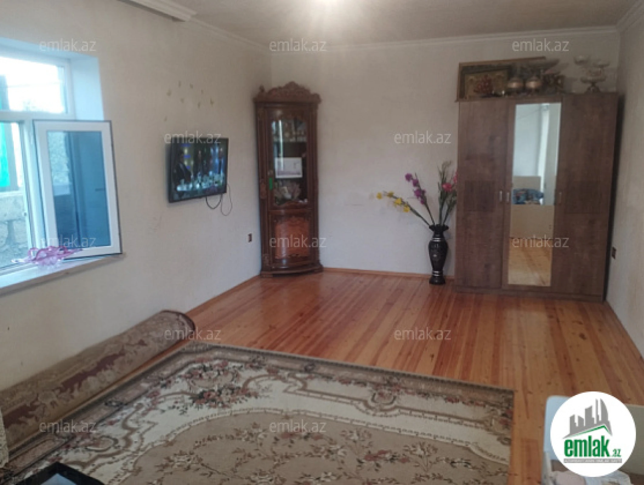 Satılır 6 otaqlı həyət evi 200 m²