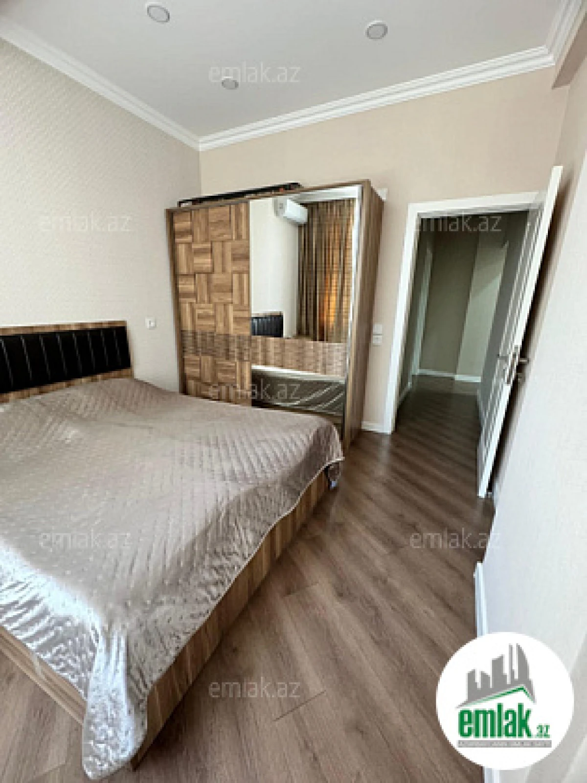 Satılır 3 otaqlı yeni tikili 115 m²