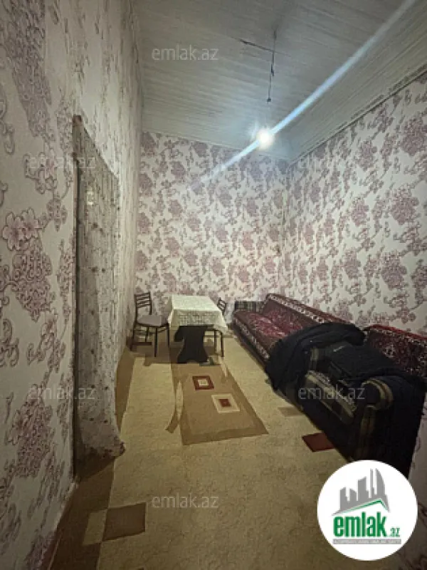 Satılır 2 otaqlı köhnə tikili 45 m²