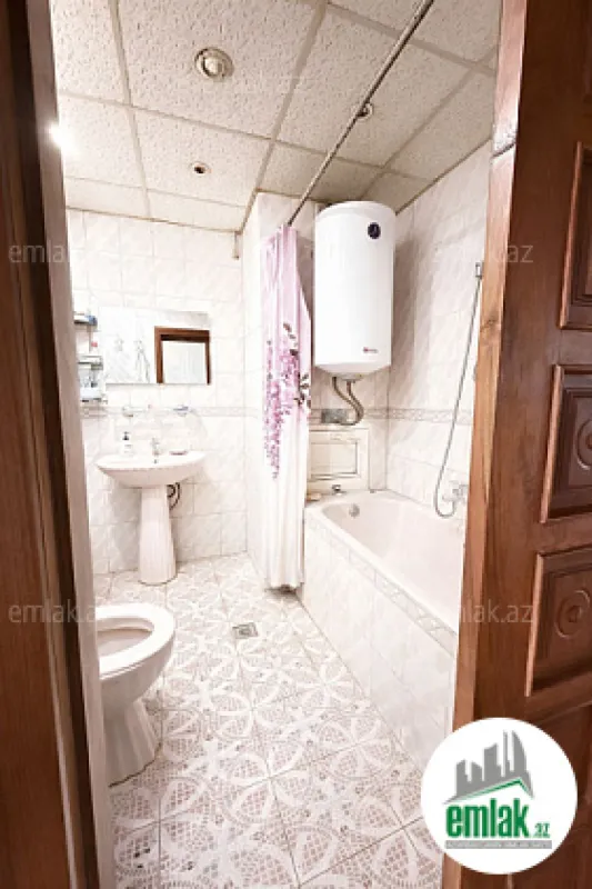 Satılır 3 otaqlı köhnə tikili 90 m²