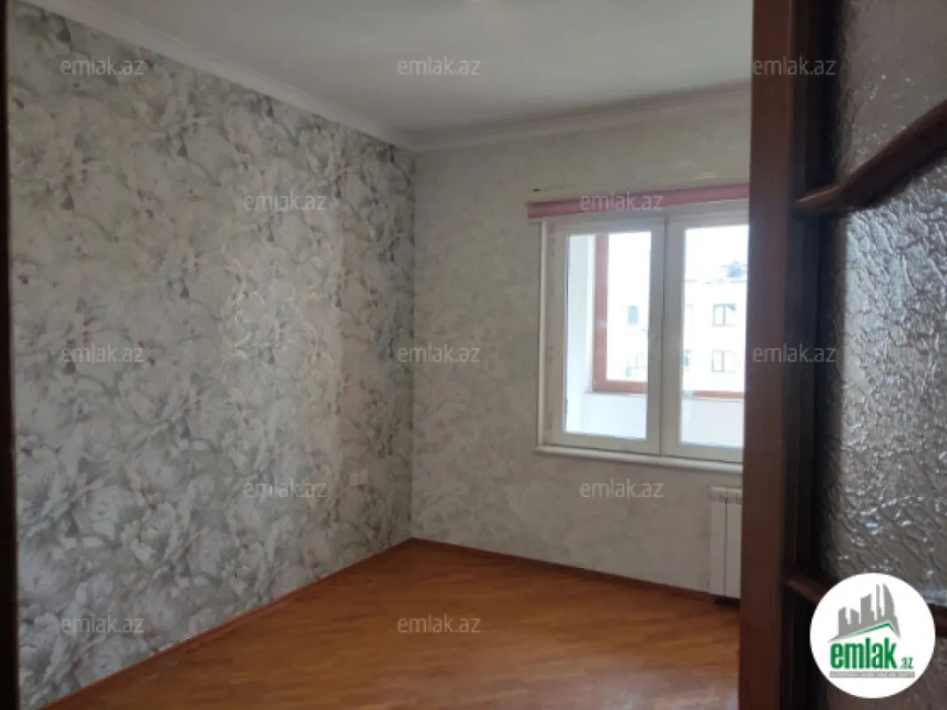 Satılır 2 otaqlı köhnə tikili 65 m²