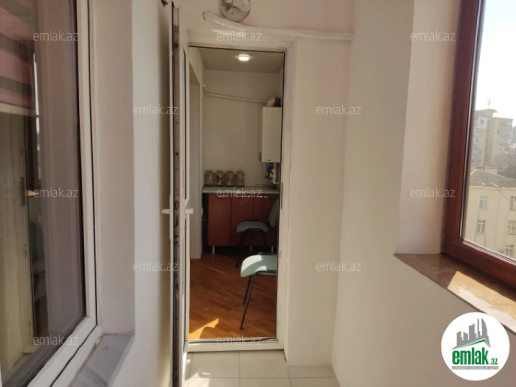 Satılır 2 otaqlı köhnə tikili 65 m²