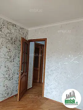 Satılır 2 otaqlı köhnə tikili 65 m²