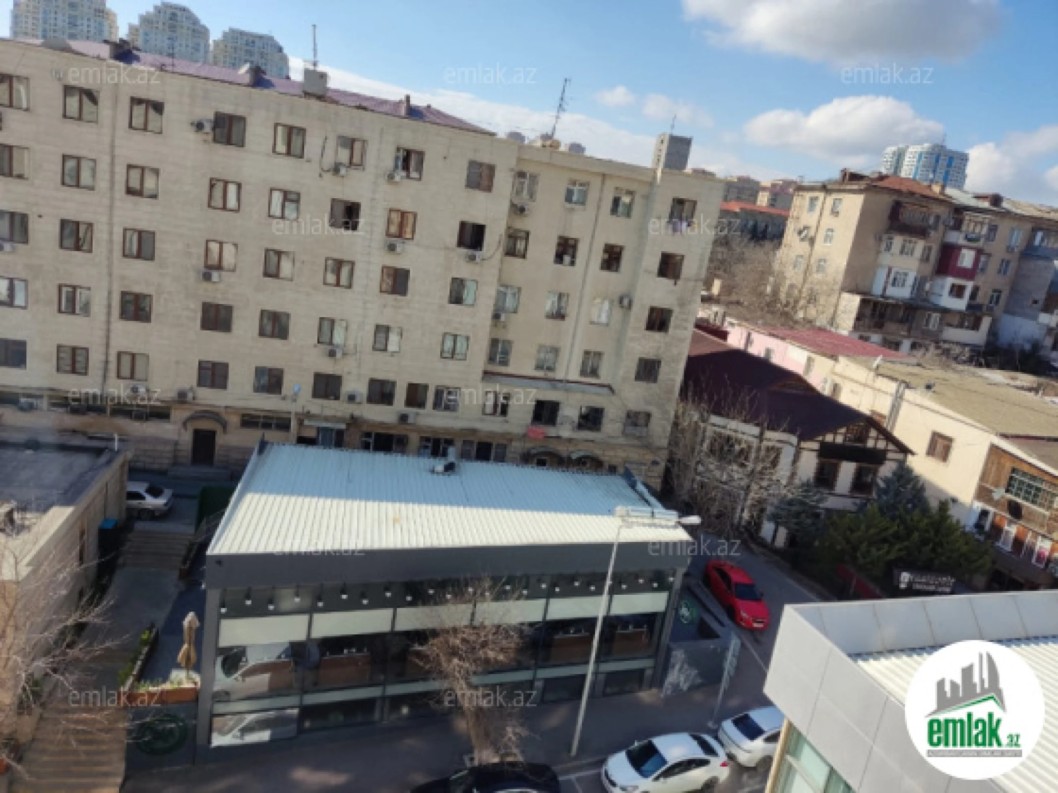 Satılır 2 otaqlı köhnə tikili 65 m²