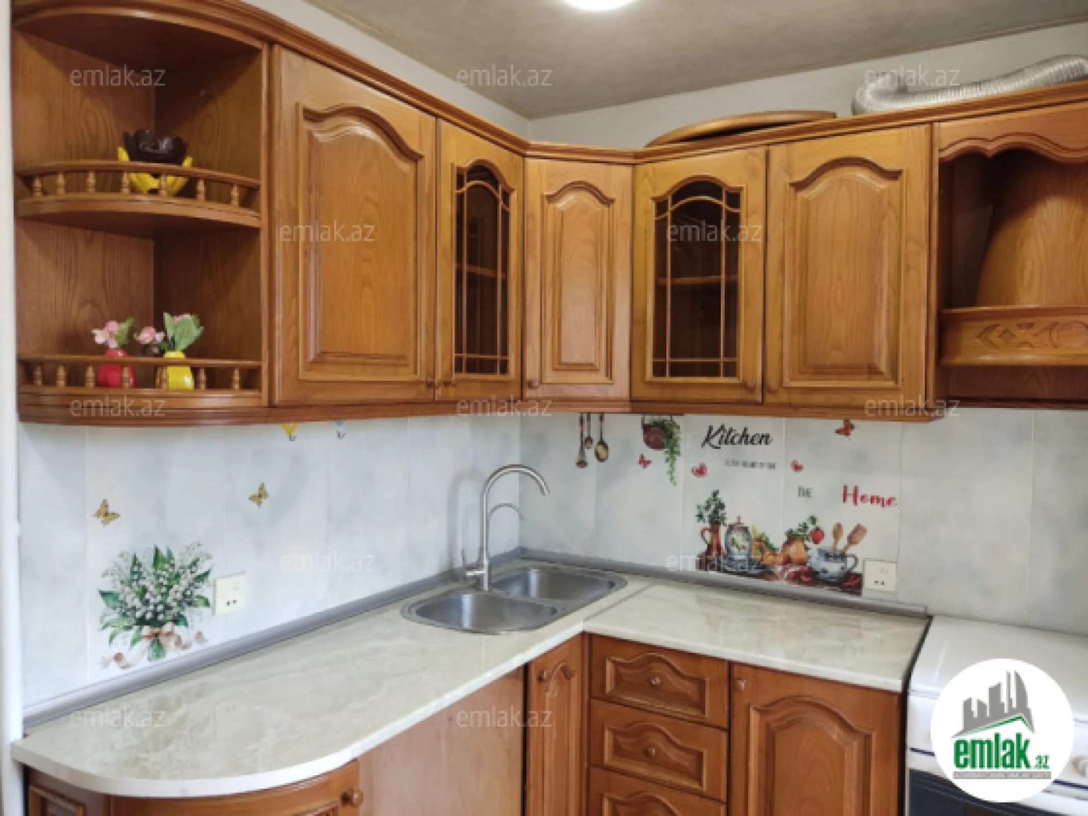 Satılır 2 otaqlı köhnə tikili 65 m²