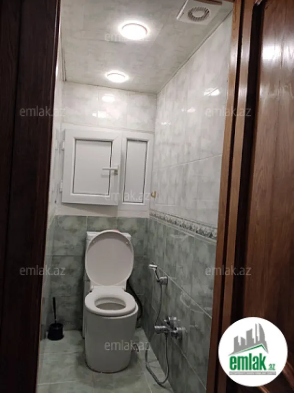 Satılır 2 otaqlı köhnə tikili 65 m²