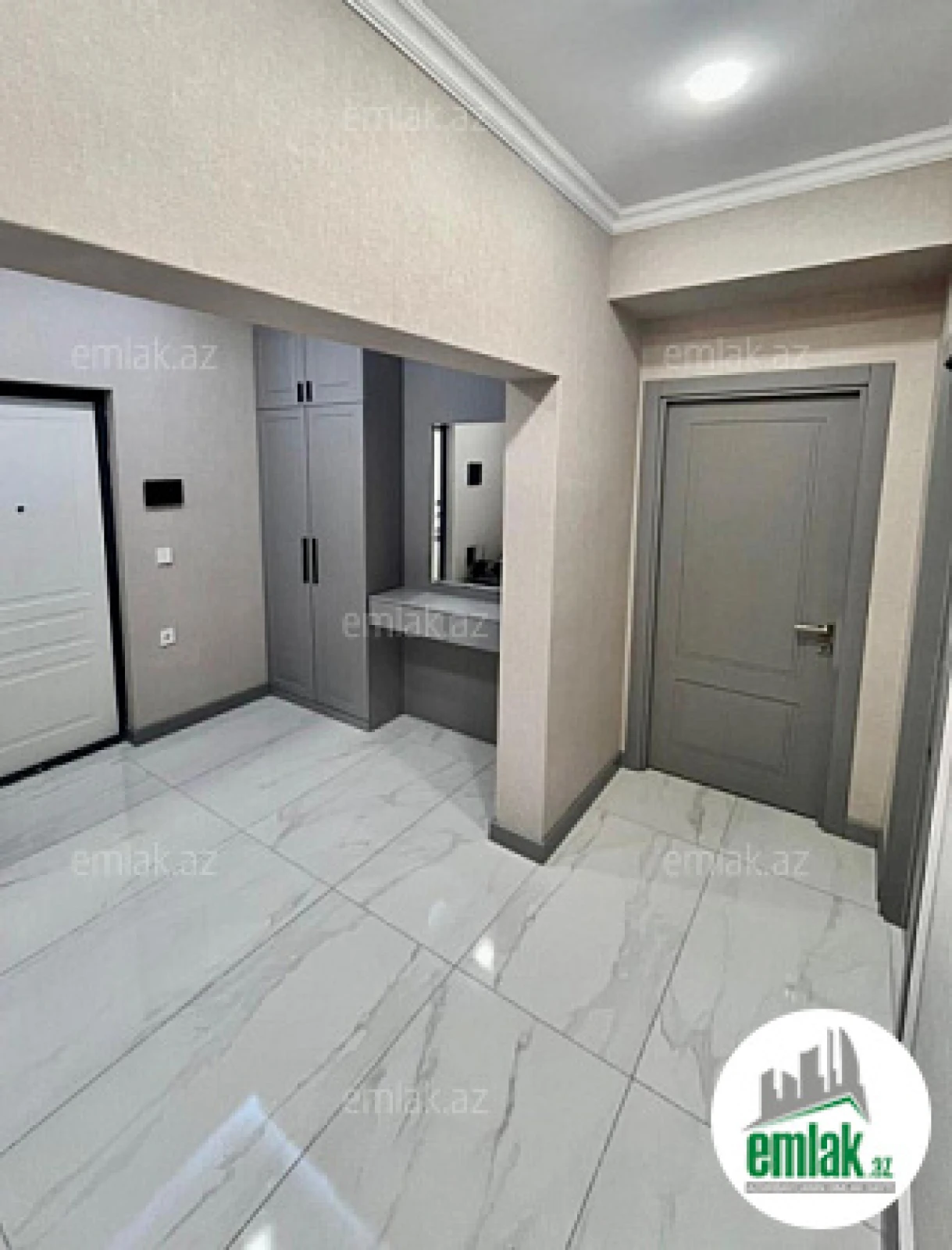 Satılır 2 otaqlı yeni tikili 61 m²