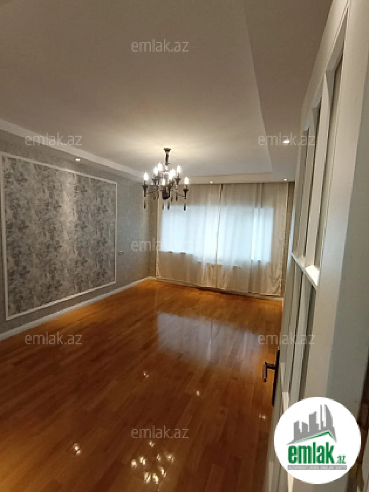 Satılır 3 otaqlı köhnə tikili 95 m²