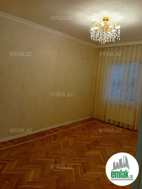 Satılır 2 otaqlı köhnə tikili 75 m²