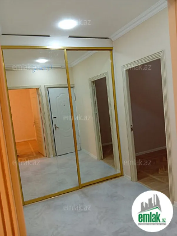 Satılır 2 otaqlı köhnə tikili 75 m²
