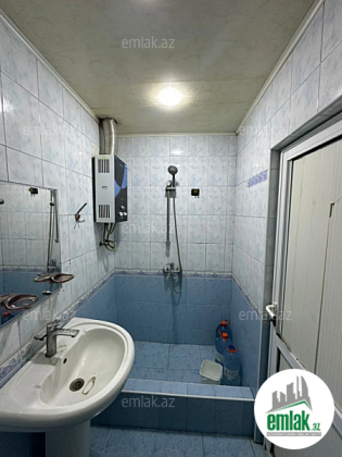 Satılır 3 otaqlı köhnə tikili 80 m²