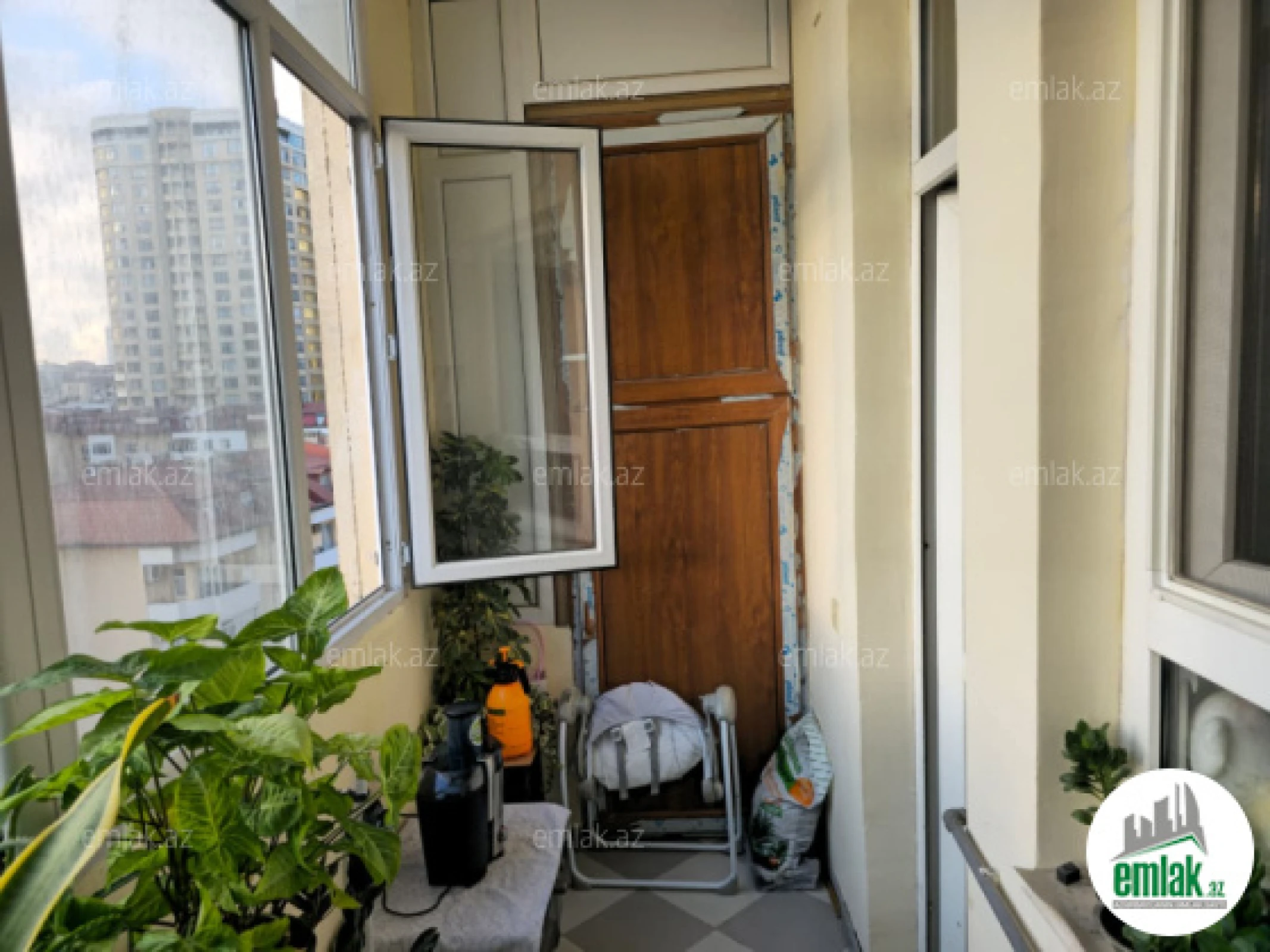 Satılır 3 otaqlı yeni tikili 130 m²