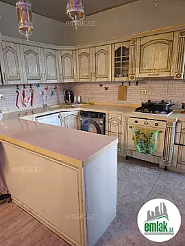 Satılır 3 otaqlı yeni tikili 130 m²