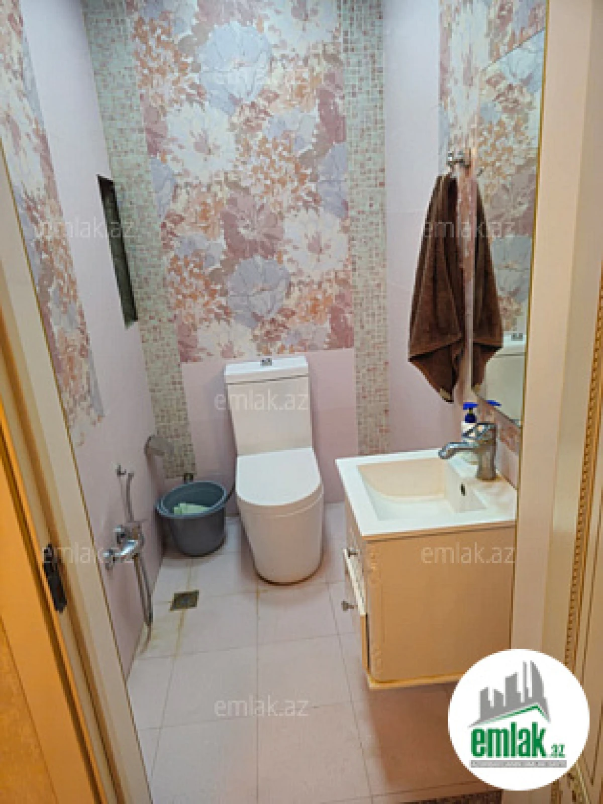 Satılır 3 otaqlı yeni tikili 130 m²