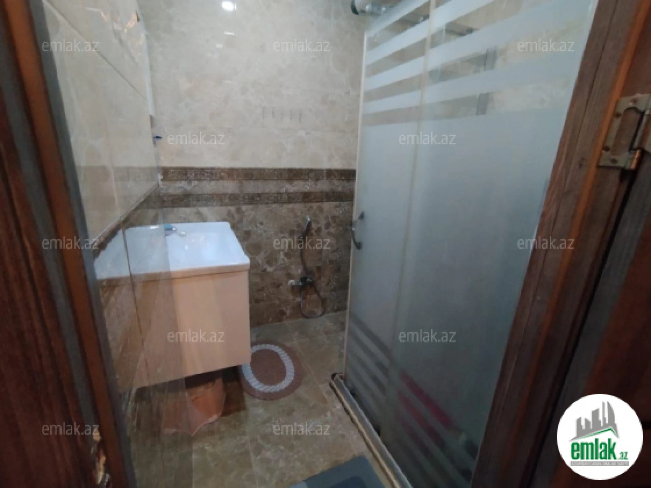 Satılır 4 otaqlı köhnə tikili 100 m²