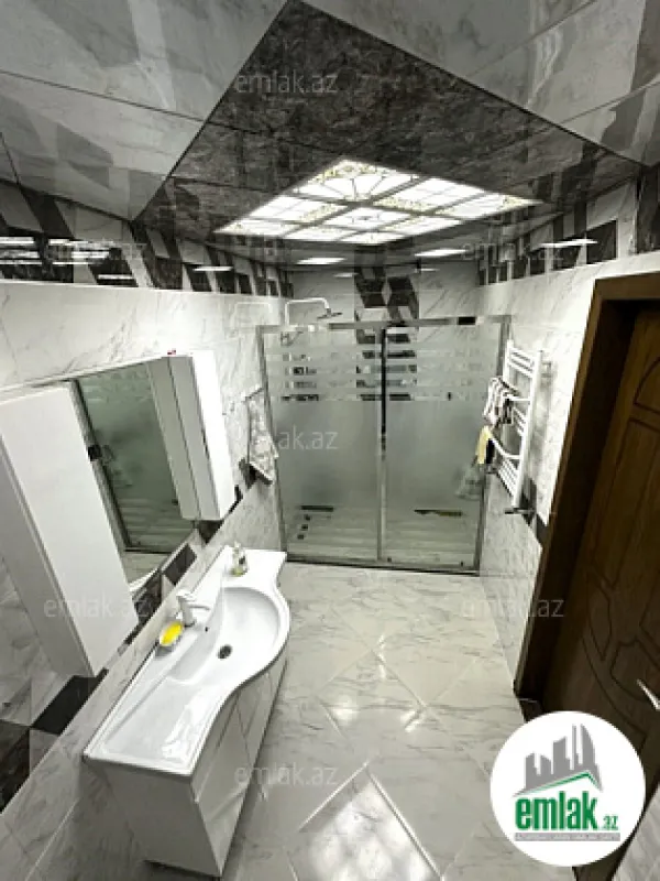 Satılır 3 otaqlı yeni tikili 173 m²