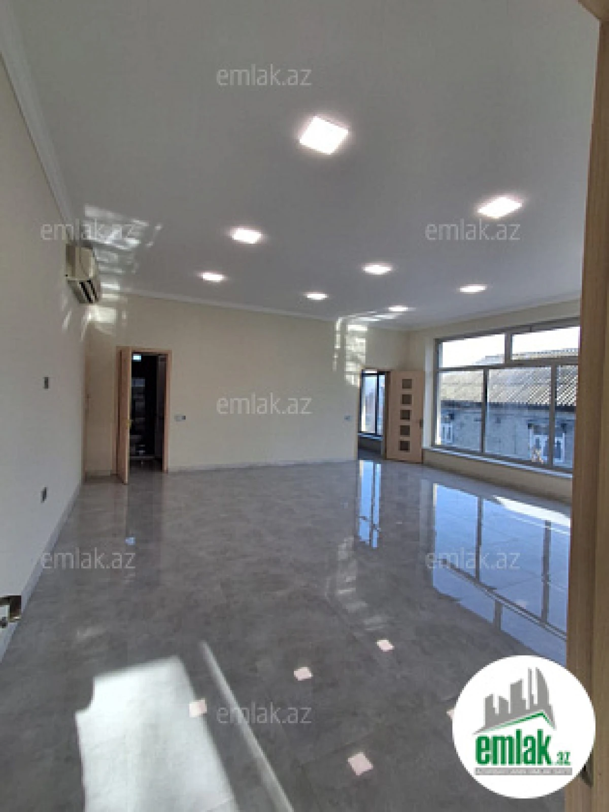 Satılır 6 otaqlı obyekt 130 m²