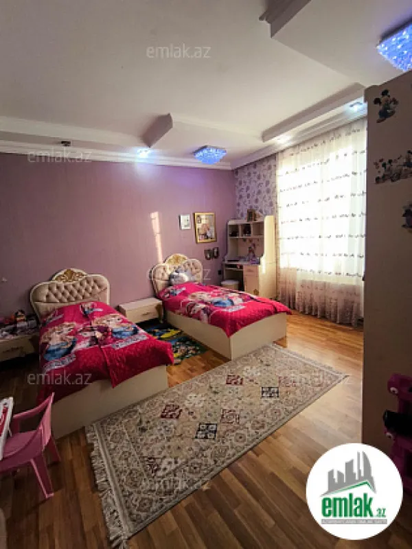 Satılır 4 otaqlı həyət evi 180 m²