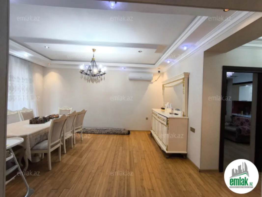 Satılır 4 otaqlı həyət evi 180 m²