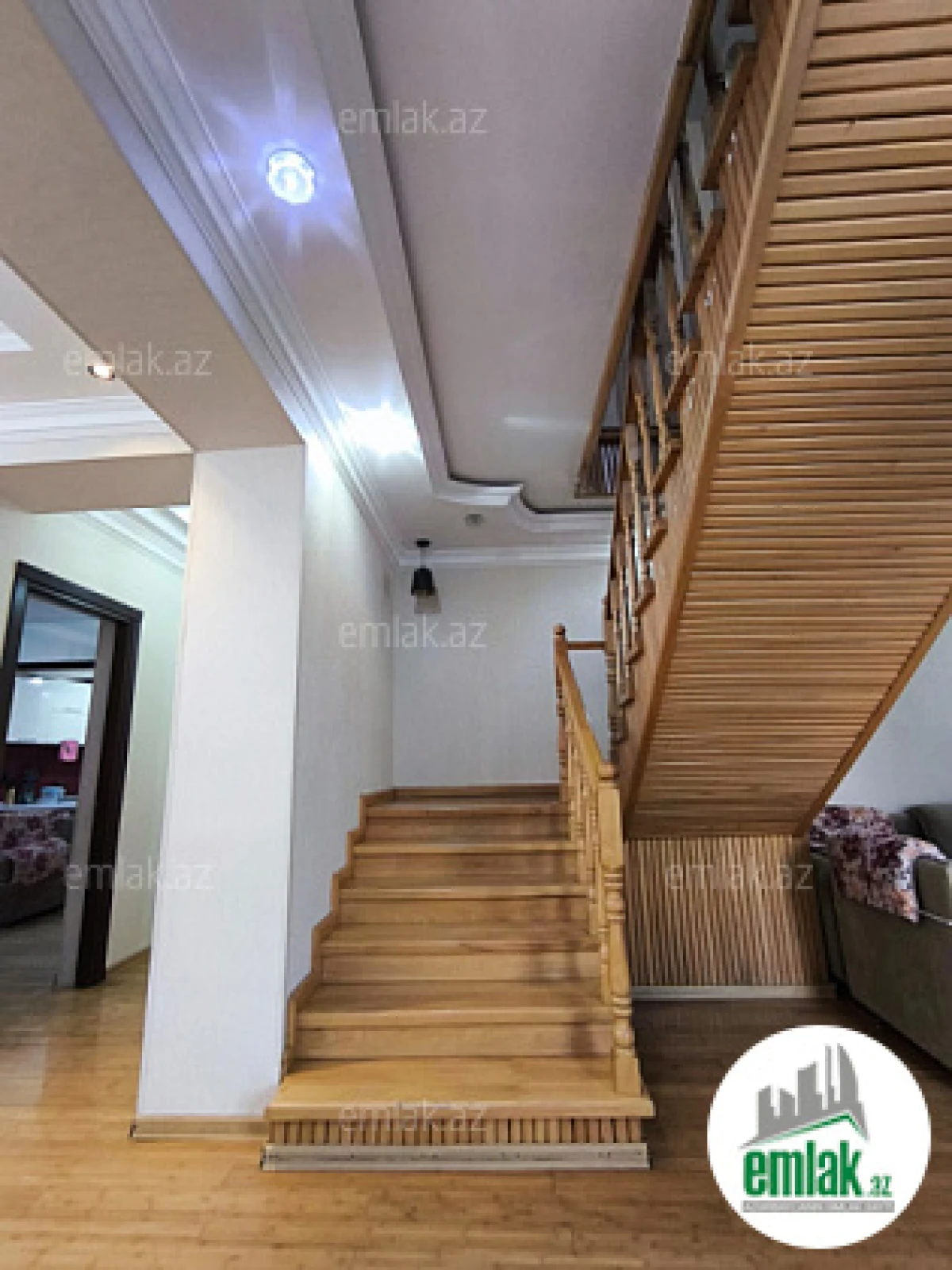 Satılır 4 otaqlı həyət evi 180 m²