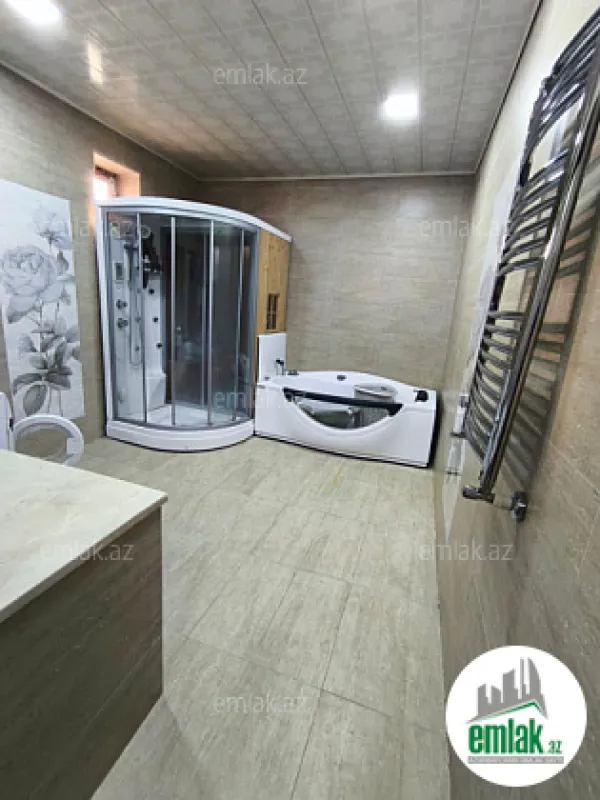 Satılır 4 otaqlı həyət evi 180 m²