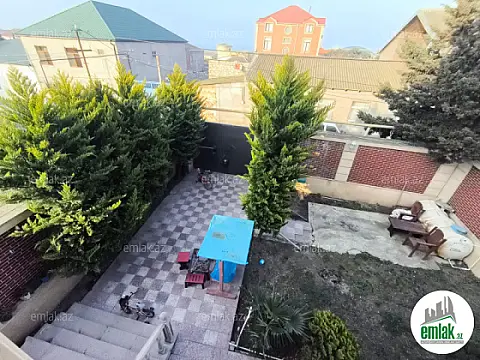 Satılır 4 otaqlı həyət evi 180 m²