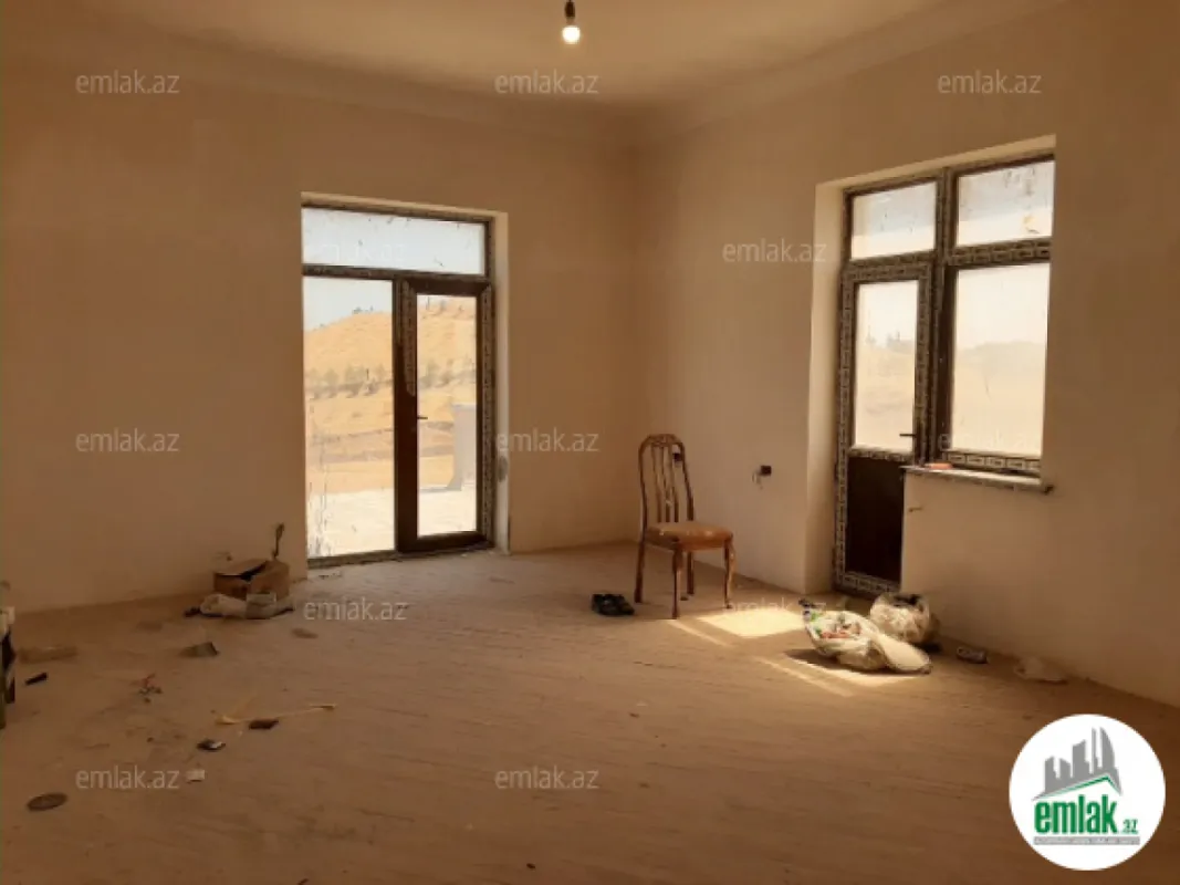 Satılır 7 otaqlı həyət evi 510 m²