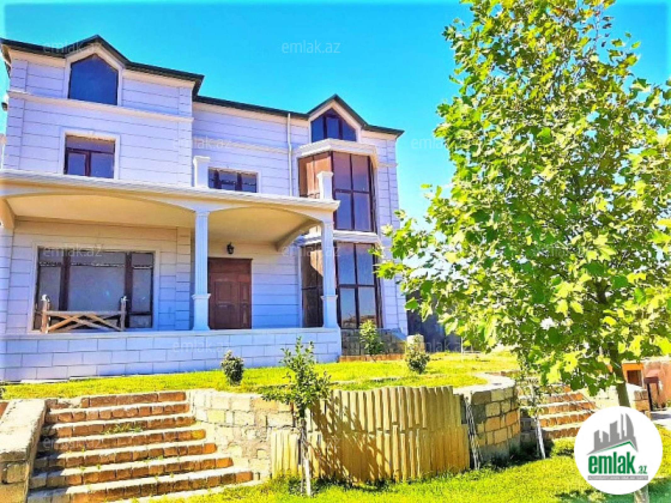 Satılır 7 otaqlı həyət evi 510 m²