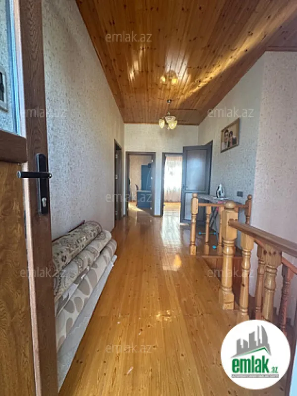 Satılır 4 otaqlı həyət evi 175 m²
