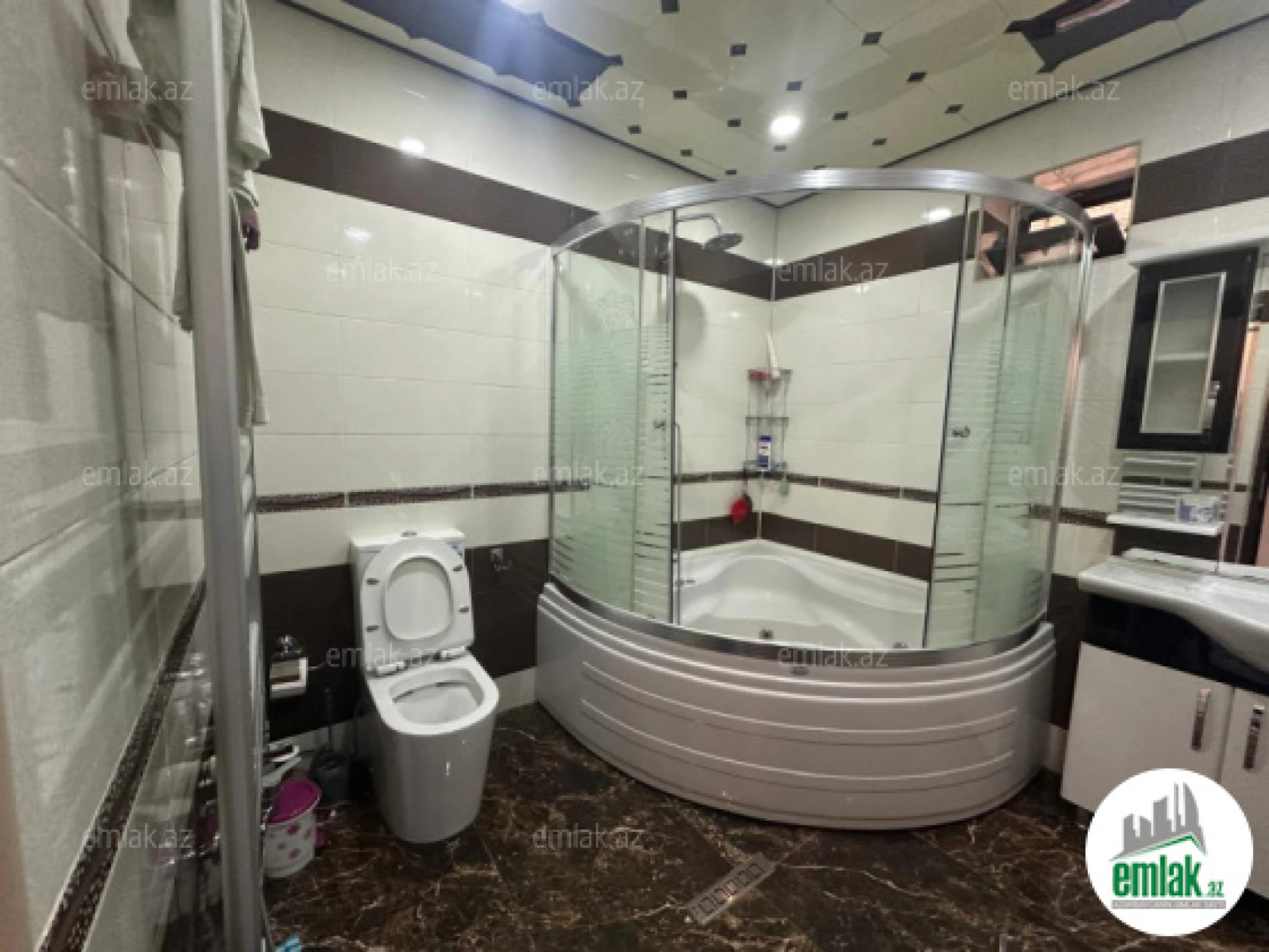 Satılır 4 otaqlı həyət evi 175 m²