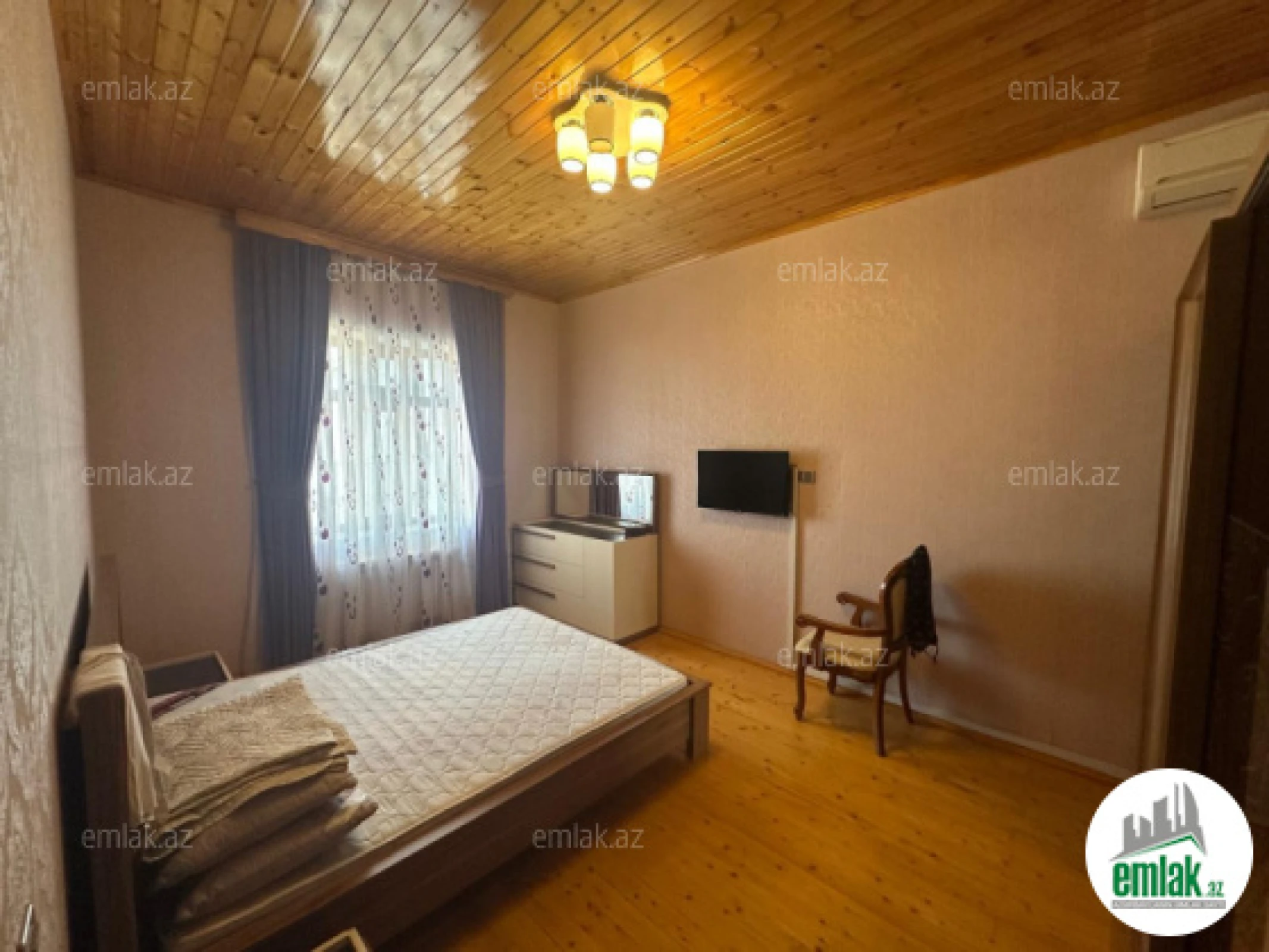Satılır 4 otaqlı həyət evi 175 m²