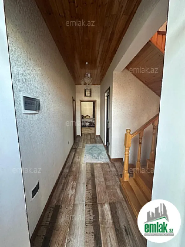 Satılır 4 otaqlı həyət evi 175 m²