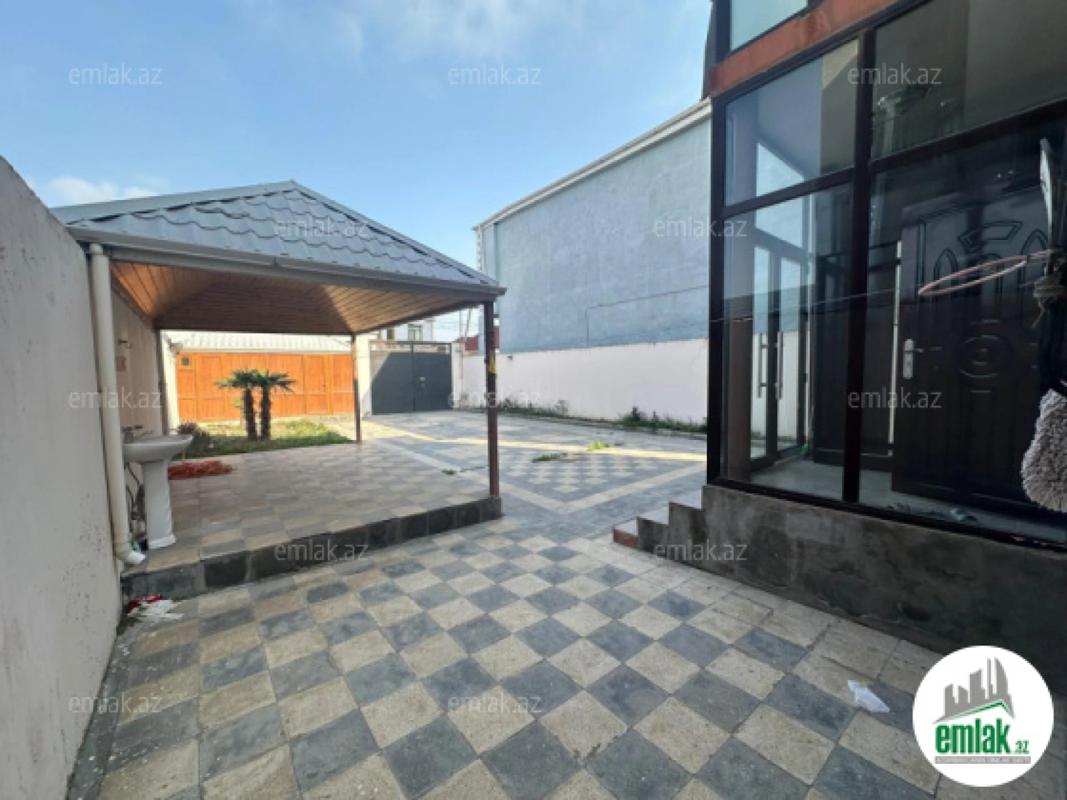 Satılır 4 otaqlı həyət evi 175 m²