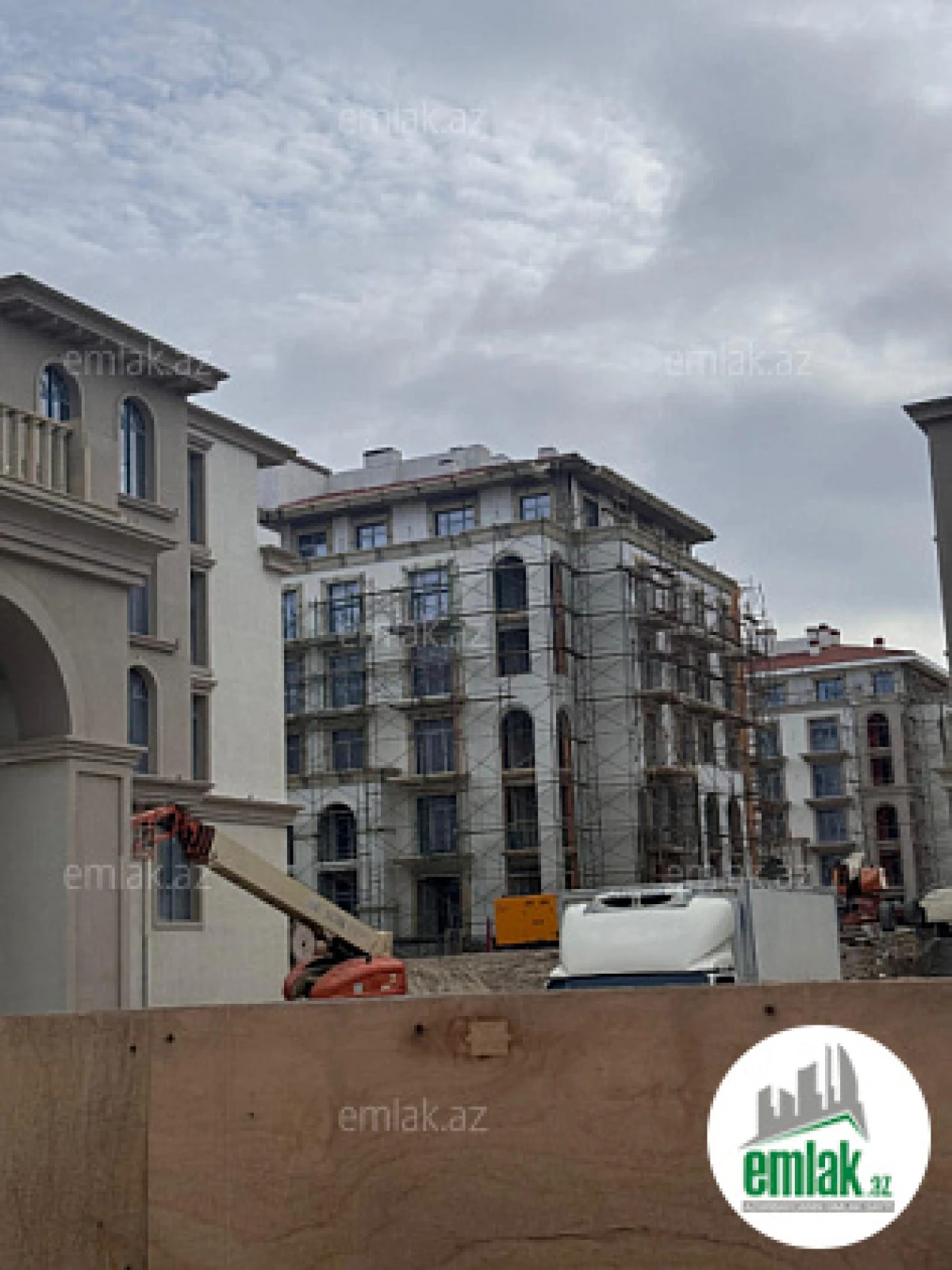 Satılır 2 otaqlı yeni tikili 44 m²