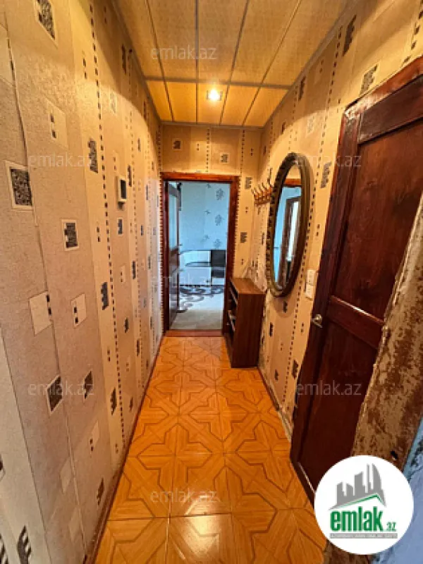 Satılır 2 otaqlı köhnə tikili 55 m²