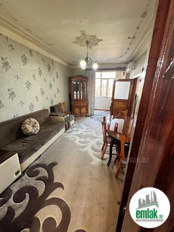 Satılır 2 otaqlı köhnə tikili 55 m²