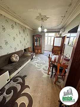 Satılır 2 otaqlı köhnə tikili 55 m²