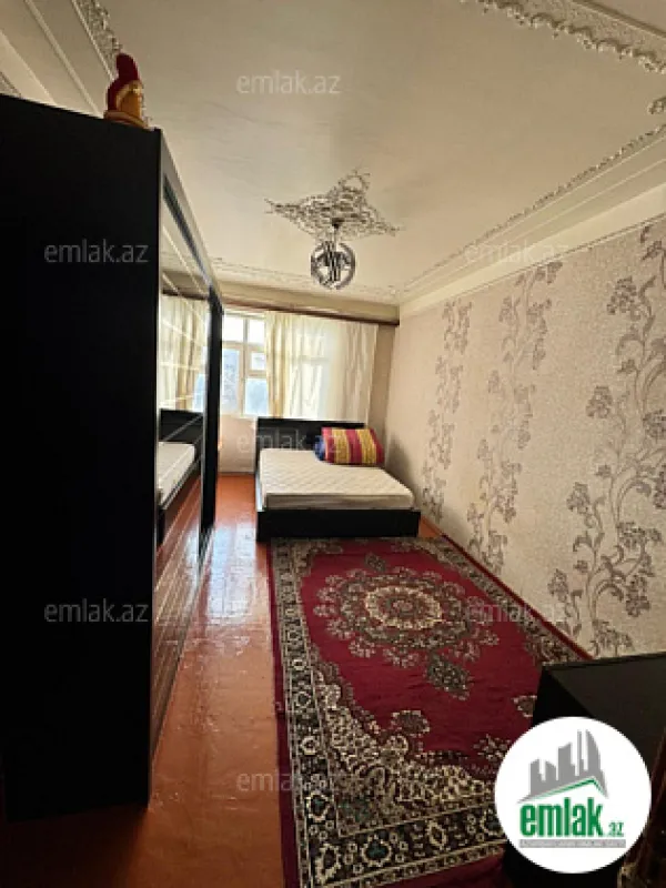 Satılır 2 otaqlı köhnə tikili 55 m²