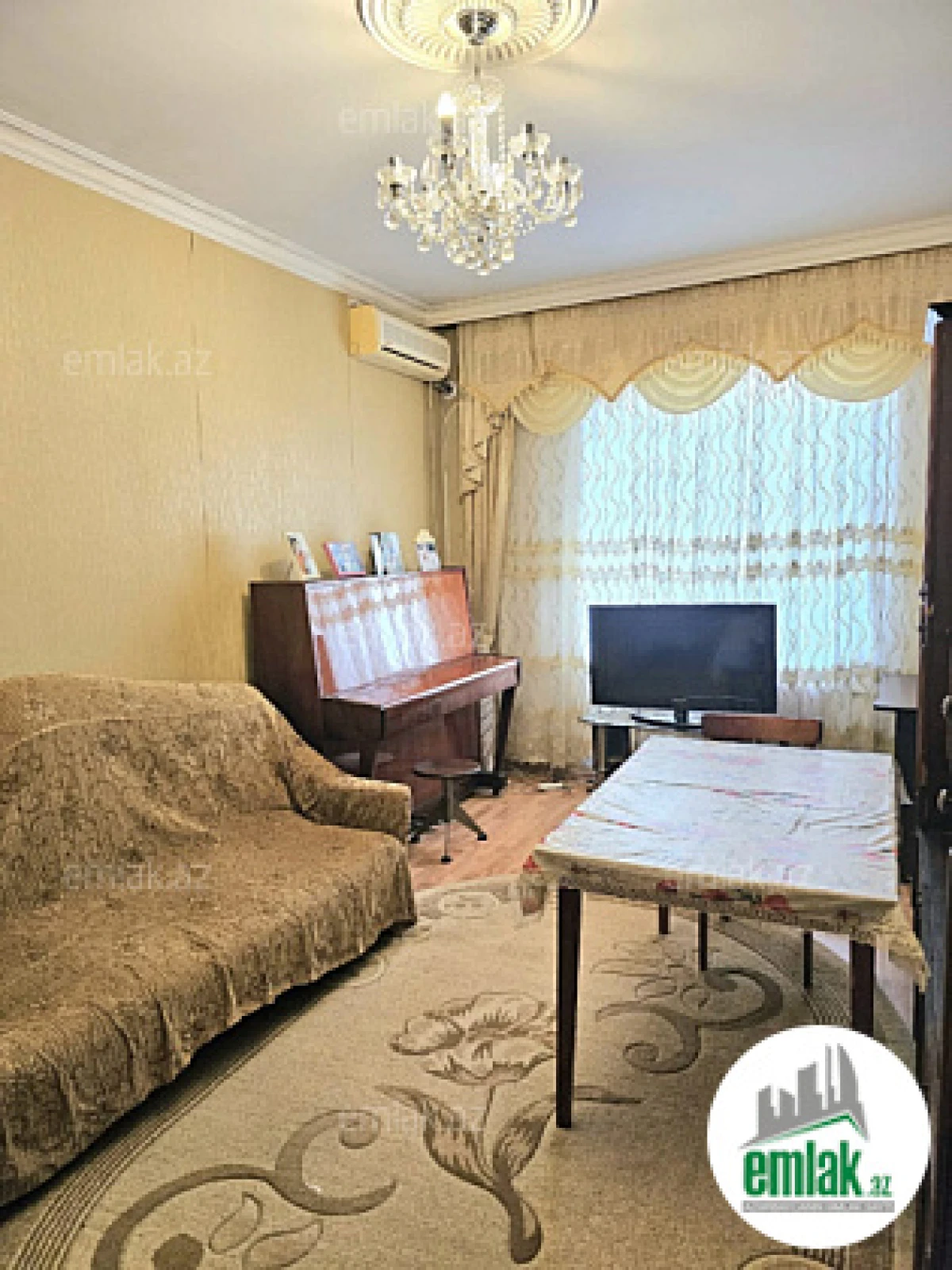 Satılır 2 otaqlı köhnə tikili 53 m²