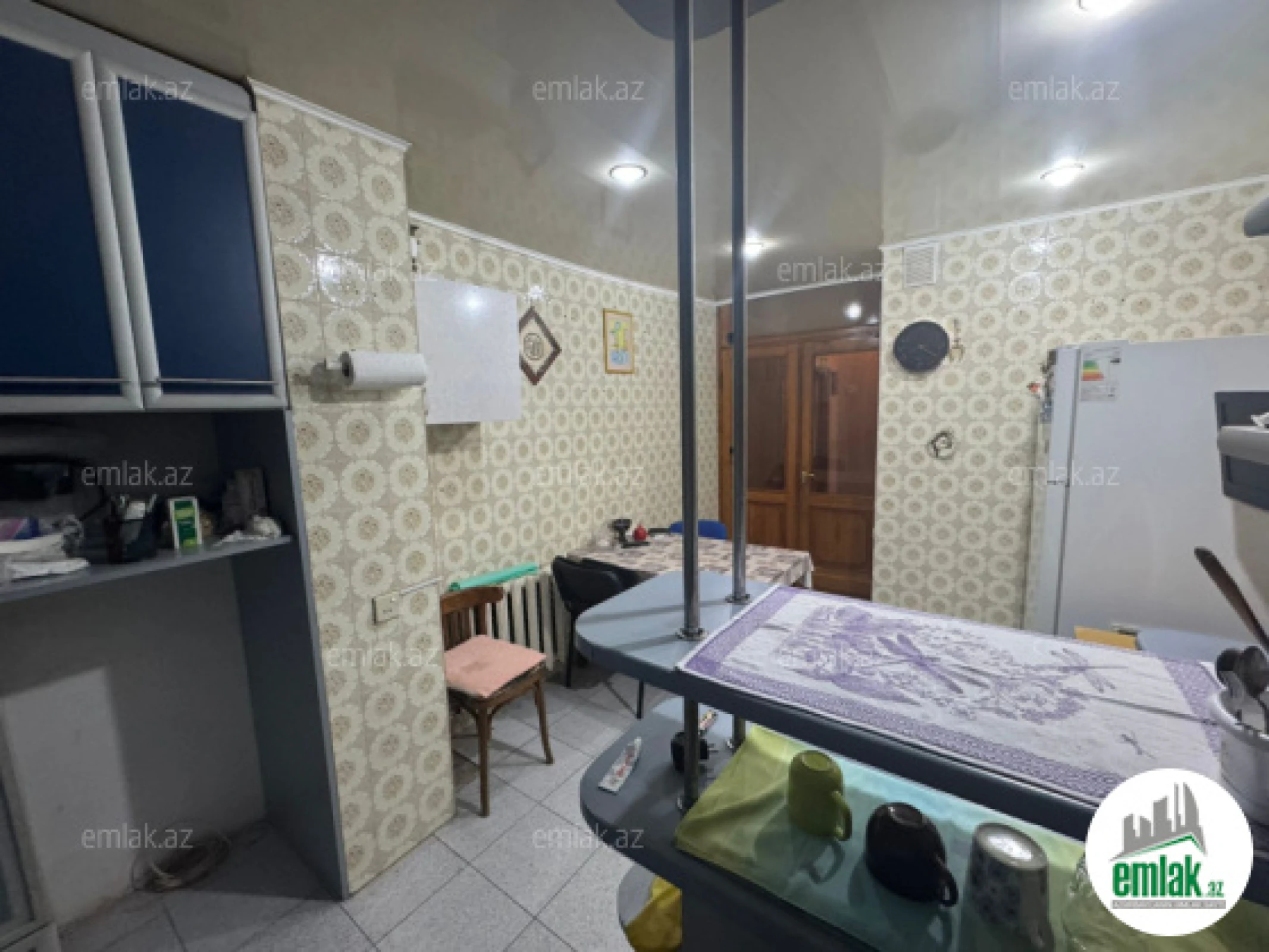 Satılır 4 otaqlı köhnə tikili 110 m²