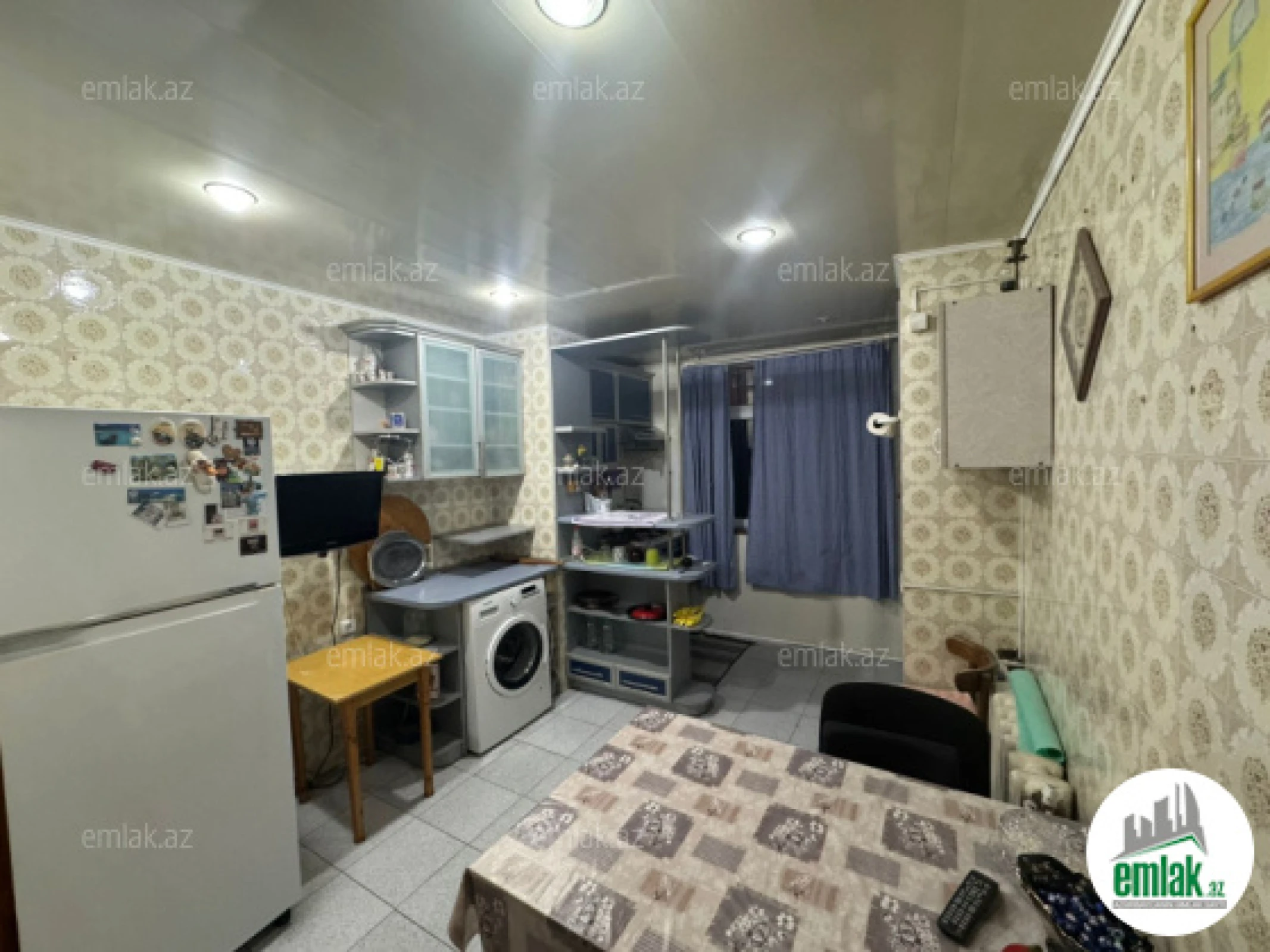 Satılır 4 otaqlı köhnə tikili 110 m²