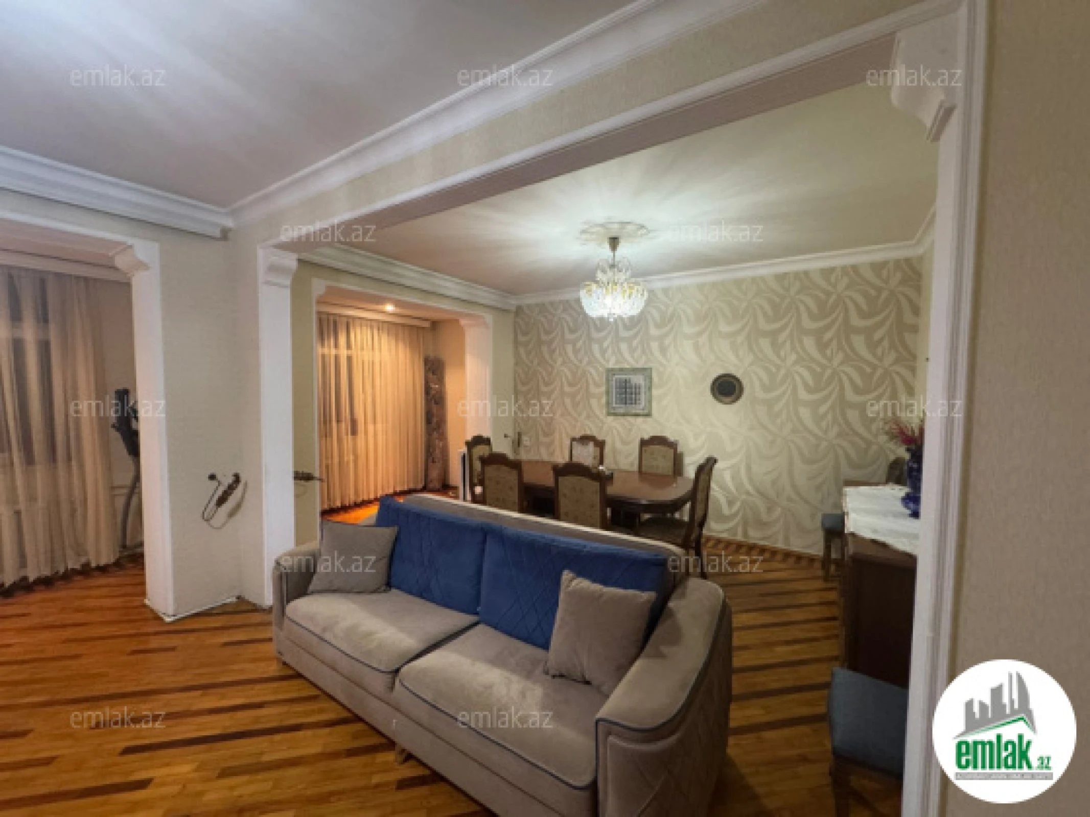 Satılır 4 otaqlı köhnə tikili 110 m²